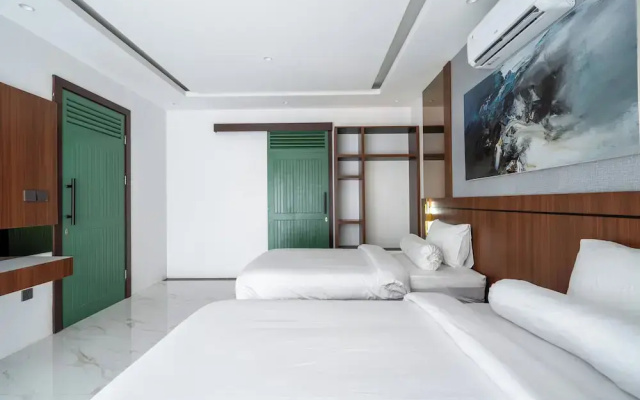 Royal Urban Resort