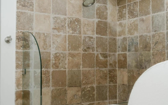 New and Luxurious Apartment