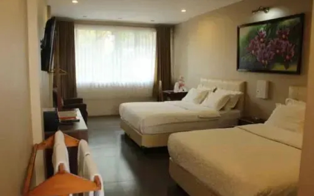 Karang Sari Hotel