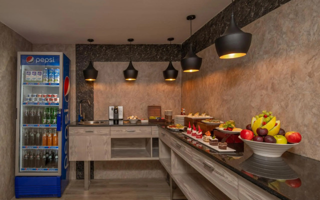 DoubleTree by Hilton Hotel Dar es Salaam - Oyster Bay
