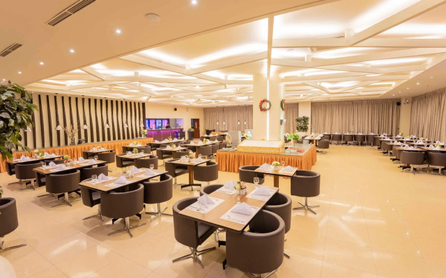 Xenia Hotel Clark - Multi Use Hotel
