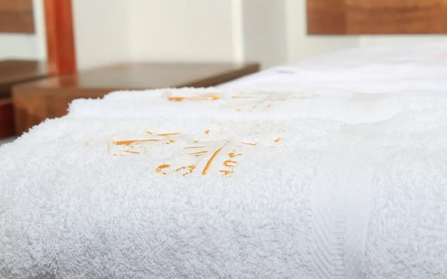 Golden vox hotel suite