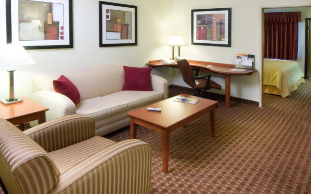 Quality Suites Lansing
