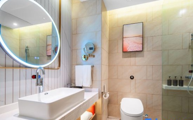 Vienna International Hotel (Lianyungang Huaguoshan Avenue Wanda Plaza) – Bathroom – Lianyungang