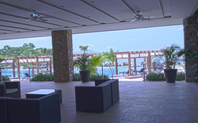 08A Stunning Rooftop Pool 360 Views of Sea & Canal