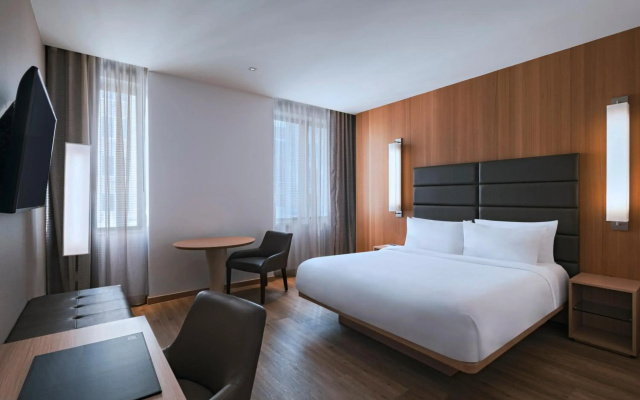 AC Hotel by Marriott Houston Downtown