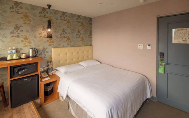 Urtrip Hotel