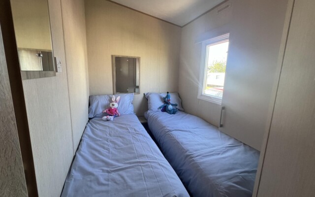Immaculate 3-bed Static Caravan in Skegness