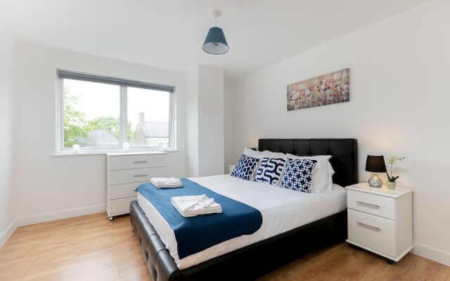 Skyvillion Tower Points - Tower Point Lovely apartment in Enfield London