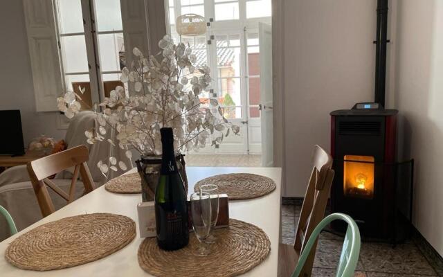 Casa Olivera- apartament al Passeig Font Vella