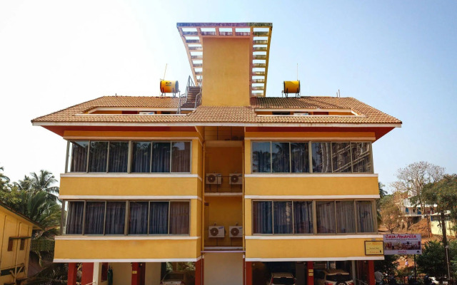 Casa Amarilla