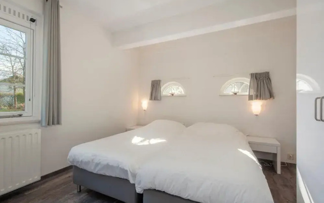 Restyled Villa With Dishwasher, Near the Beach