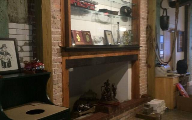 Little Rock Firehouse Hostel & Museum