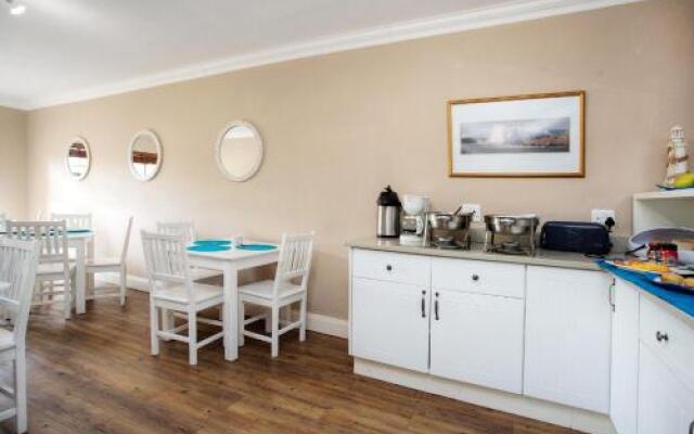 Kat Leisure The Reef Bed and Breakfast