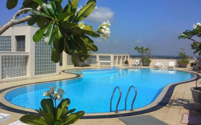 Hedges Court Residencies Town Hall-2 Room 3 Bed Apartment