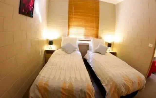 Snowlands Apartments