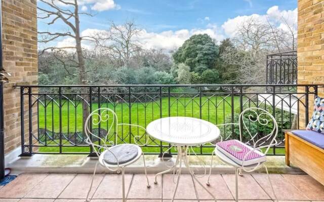 Luxury 2 Bed Flat With Garden In Wimbledon