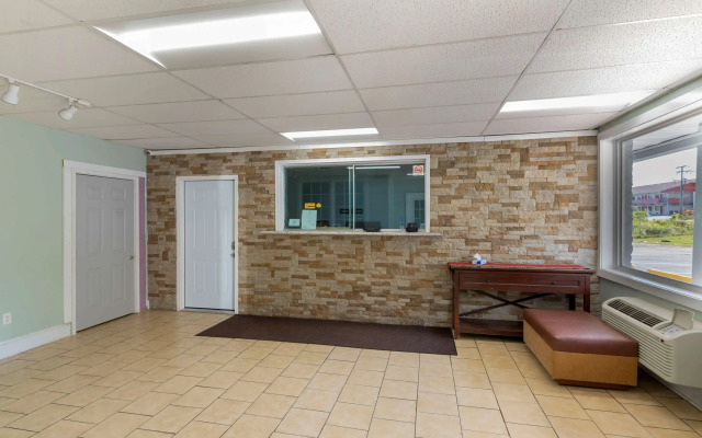 Rodeway Inn Colonial Heights I-95