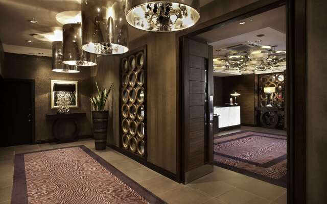 DoubleTree by Hilton London Victoria