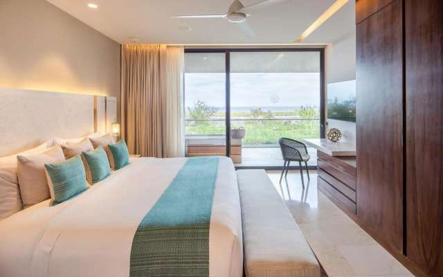 The Club at Solaz, Luxury Villas