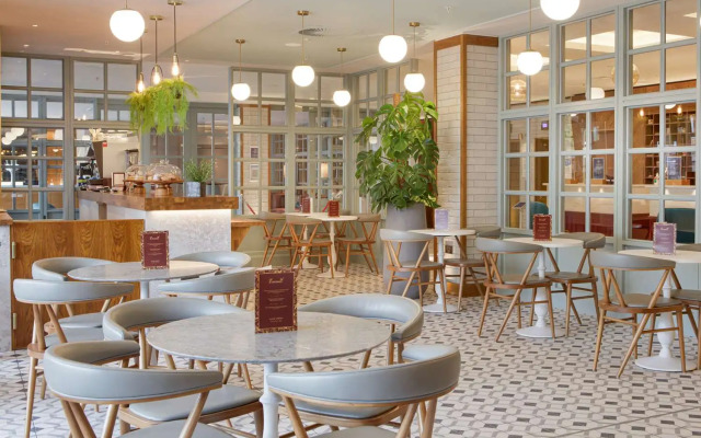 Doubletree by Hilton Bath