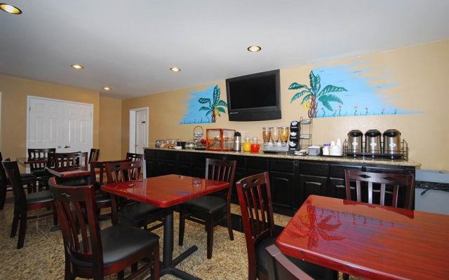 Quality Inn & Suites, Thousand Oaks
