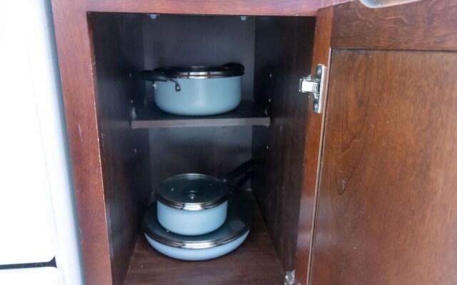 Cozy 3-bdrm in Uptown Saint John w Parking Coffee