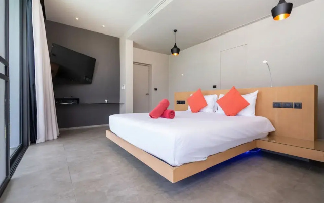 Grand 17m Pool 5BR Villa Mayacol NaiHarn