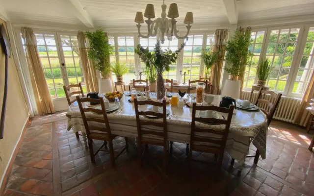 Le Petit Chateau De Sainte Colombe