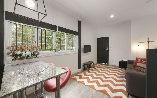 Milton Mews - Studios