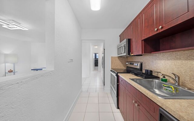 Waterfront One-Bedroom Apt