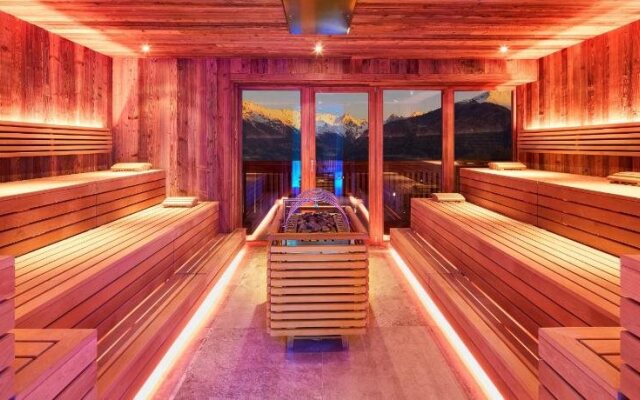 Alpine Hotel Resort Goies