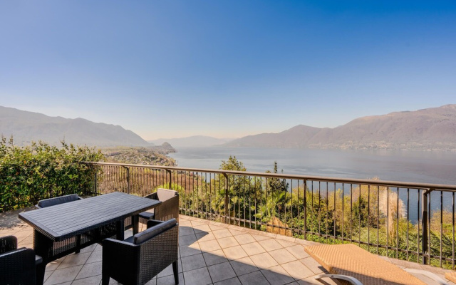 Stunning 1 bed Lake Maggiore Apartment