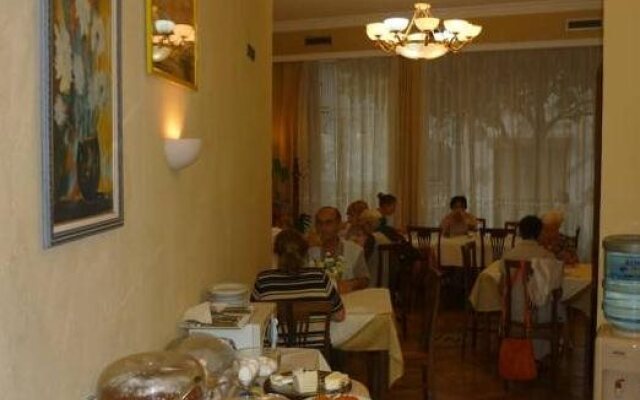 Hotel Nais