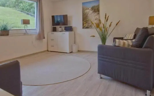 Iris 8 - Ruhige Souterrain-Wohnung in der Friesenstraße
