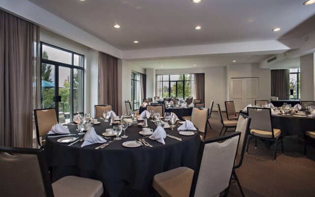 Delta Hotels by Marriott Victoria Ocean Pointe Resort