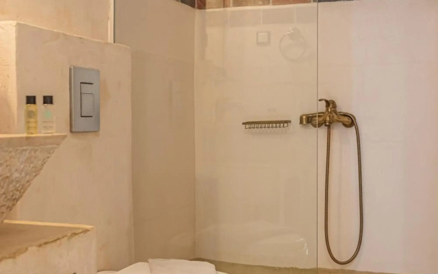 Pandora Suites
