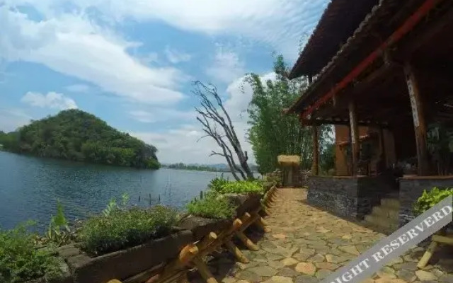 Zazaya Guesthouse