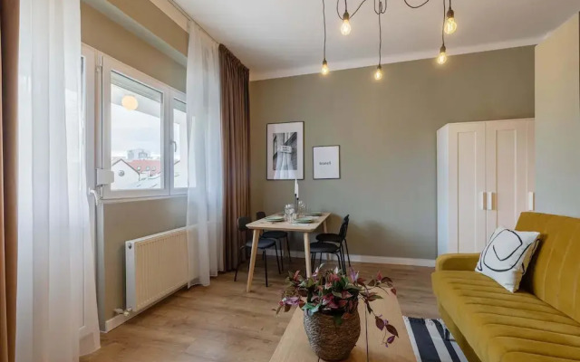 Modern Suite on Historic Calea Victoriei