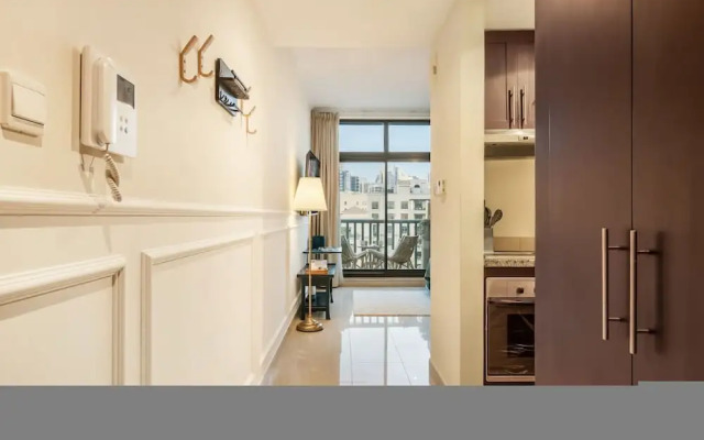 Canal View Studio Near Marina Palm Jumeirah