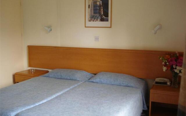 Harry's Hotel