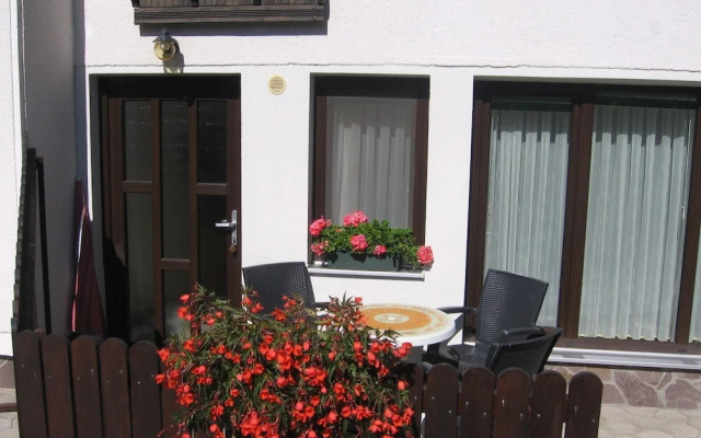 Apartments Jakelj