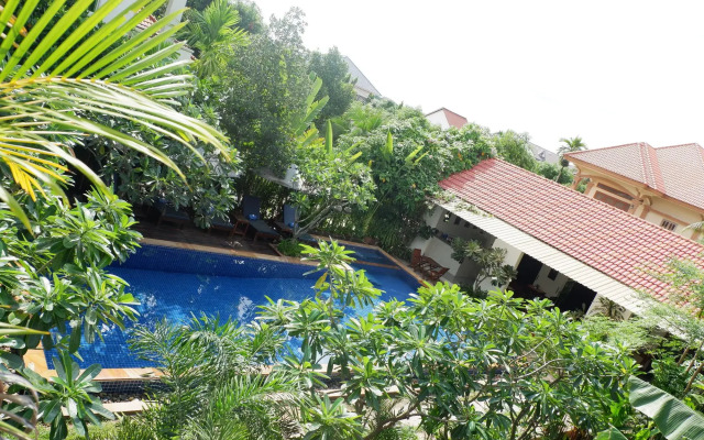 RelaxOn Boutique Villa Hotel