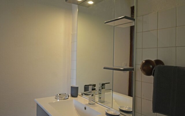 Lush Villa in Beaucaire With Swimming Pool