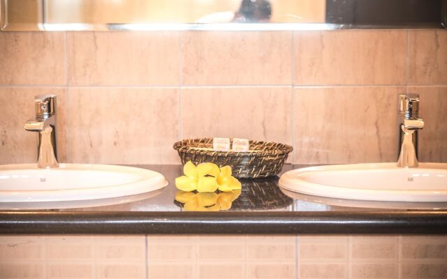 Oasis Hotel Restaurant & Spa