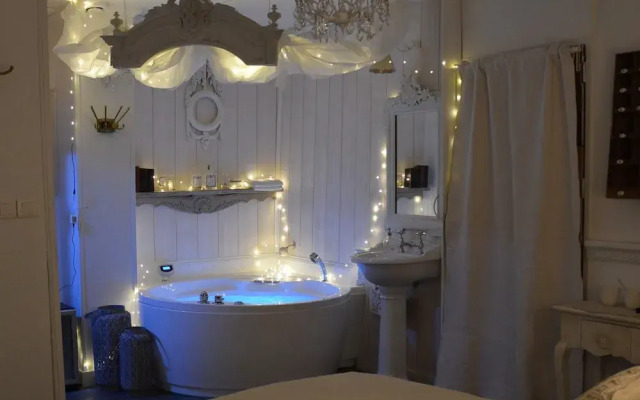 L'Escapade Aixoise Sauna Balnéo Jacuzzi All Inclusive