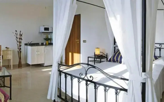 Atrium Hotel
