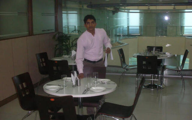 Hotel Hyphen Noida