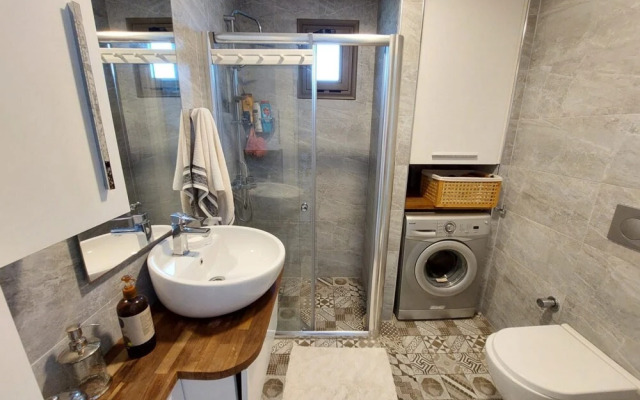 Vibrant Flat With Balcony in Golturkbuku