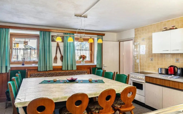 Ferienhaus Familien und Gruppenhaus Garten Grillkamin